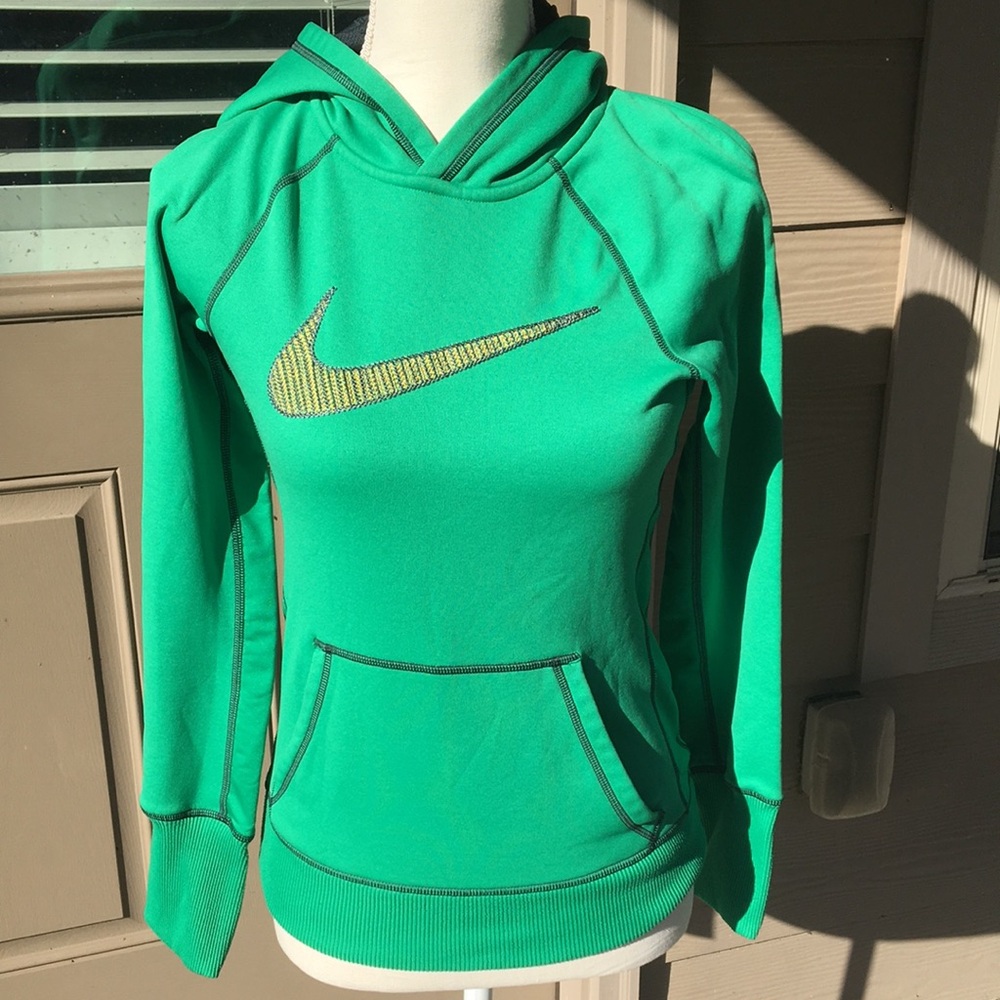 green Nike therma-fit  hoodie